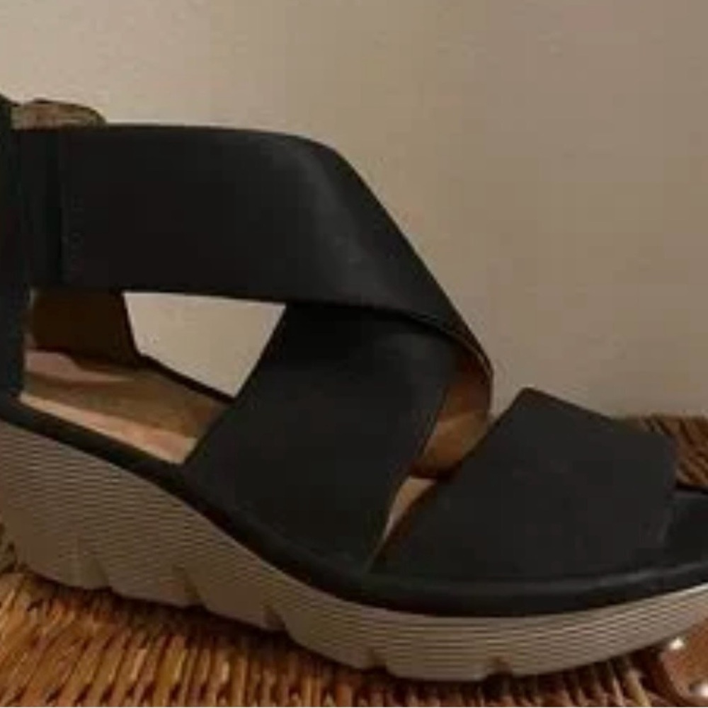 Clarks Black Women's Sandals